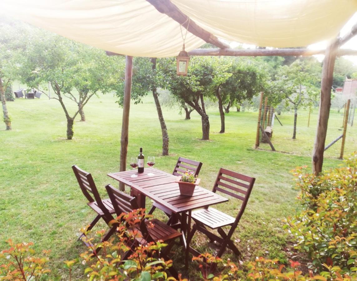 Molino Del Prato Apartment Волтера Екстериор снимка