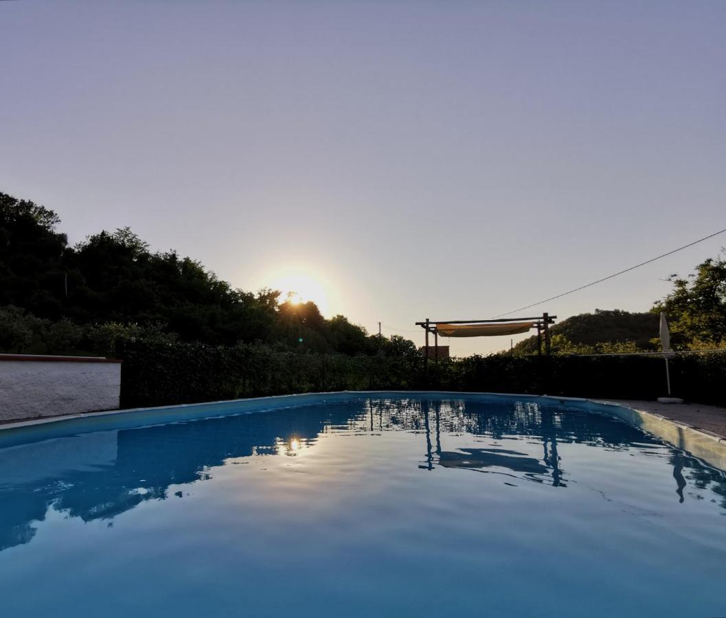 Molino Del Prato Apartment Волтера Екстериор снимка