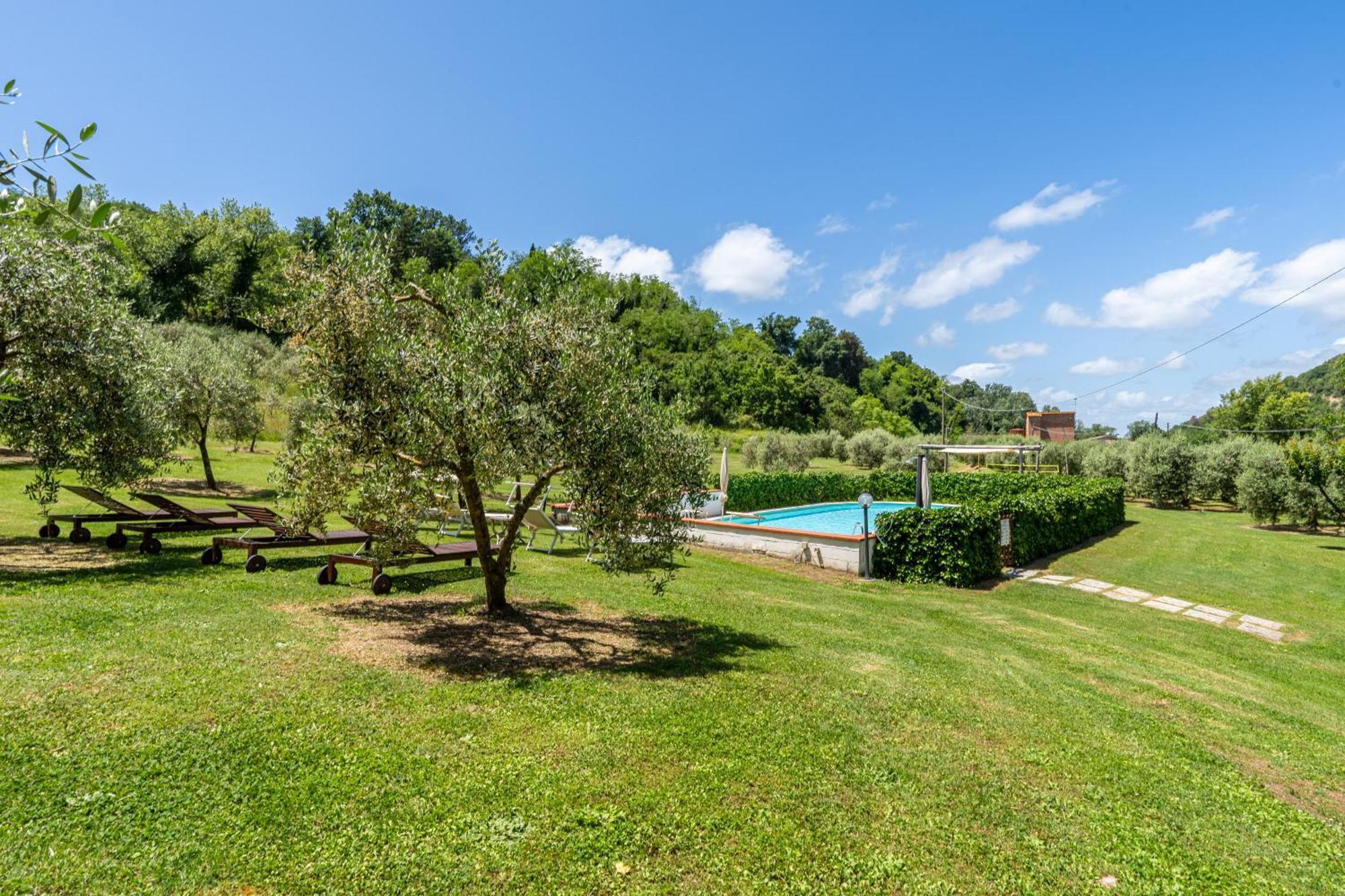Molino Del Prato Apartment Волтера Екстериор снимка